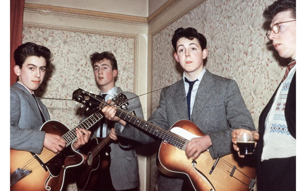 Paul McCartney, Sting, Elton, Clapton, Knopfler & Collins Unite for “Hey Jude” the beatles first photo