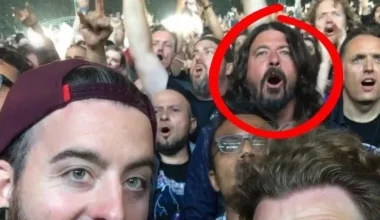 dave grohl goes metallica concert