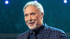 Tears in Sir Tom Jones’ eyes during emotional performance