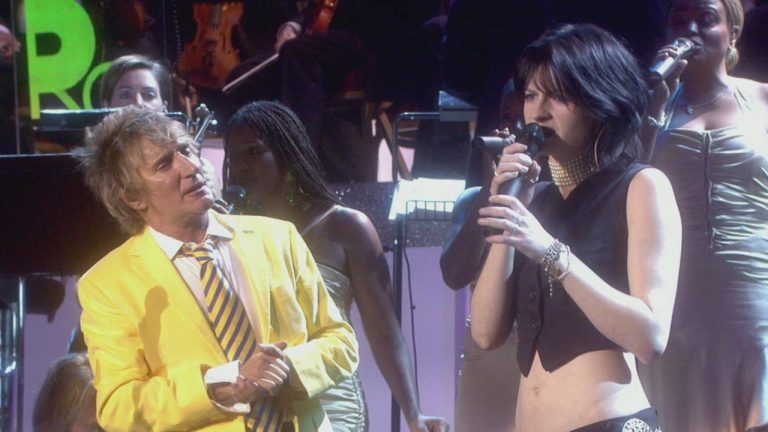 Rod Stewart’s Emotional Rendition of “I Don’t Want to Talk About It” Captivates Royal Albert Hall