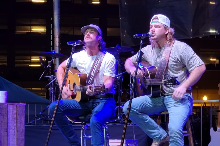 “Fans Love Morgan Wallen and Riley Green’s Duet of ‘I Wish Grandpas Never Died’”