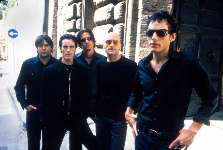 Discovering the Eternal Charm of The Wallflowers’ “One Headlight”