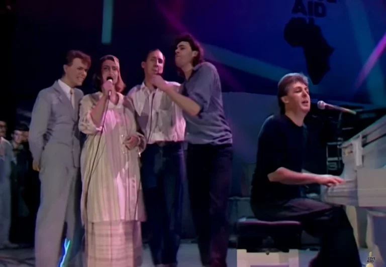 When Paul McCartney Sang “Let It Be” at Live Aid and David Bowie and Pete Townshend Joined Him, Creating a Once-in-a-Lifetime Moment of Pure Music and Emotion