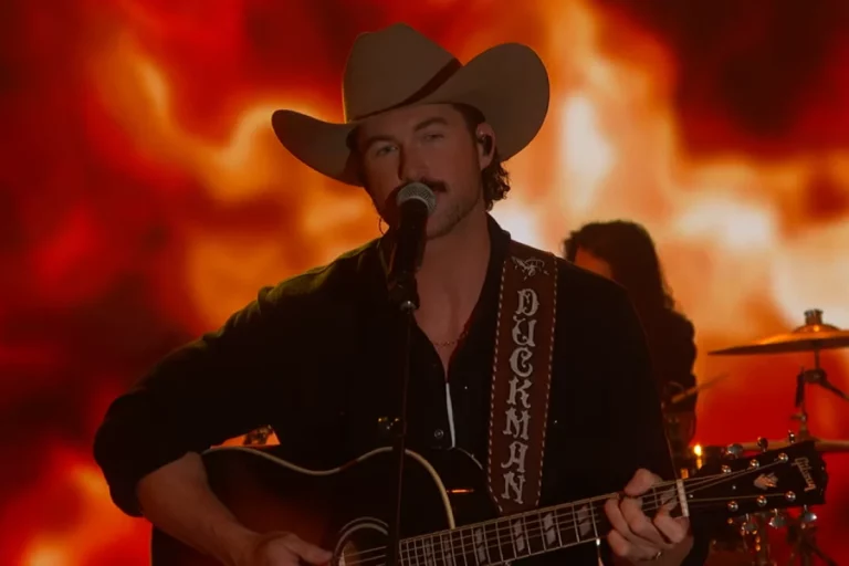 Riley Green Heats Up ‘Jimmy Kimmel Live!’ with Sultry Performance of “Worst Way”