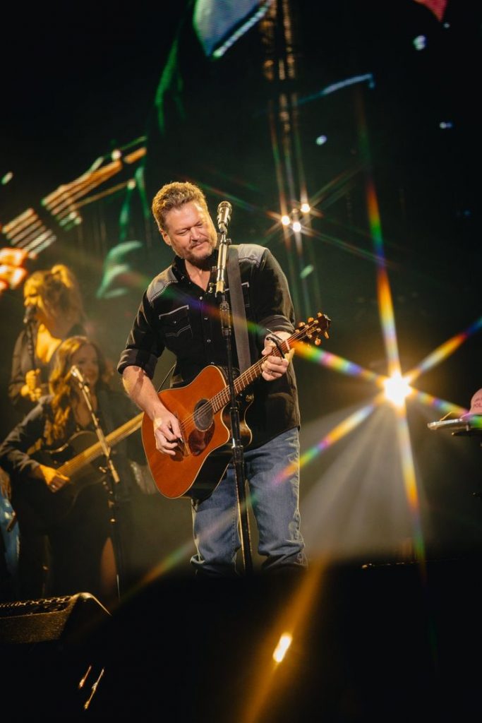 Blake Shelton Brings the Spirit of “Texas” to The Kelly Clarkson Show