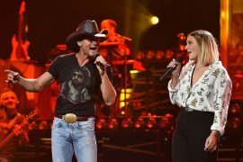 Tim McGraw’s Daughter Gracie Wows Him With Surprise Singing Moment on