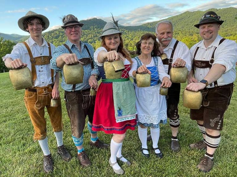 German Polka Group The Heimatdamisch Make Fun Cover Of Sweet Child O’ Mine German Polka