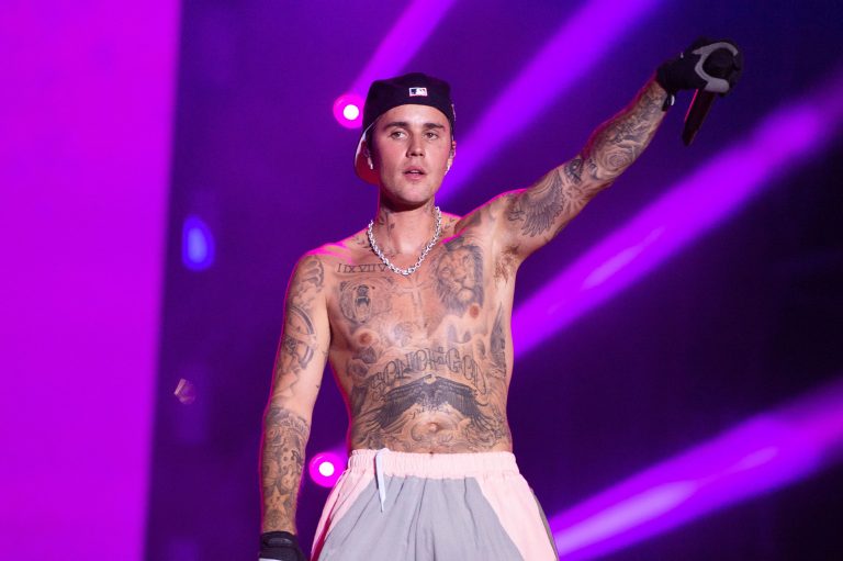 ‘Fake’ Justin Bieber so convincing he tricked entire nightclub with ‘wild’ performance