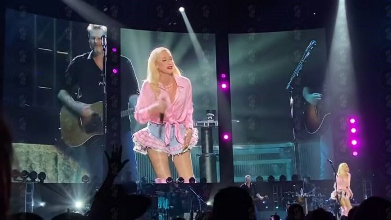 Gwen Stefani Surprises Blake Shelton’s Show With Rocking “Don’t Speak” Performance