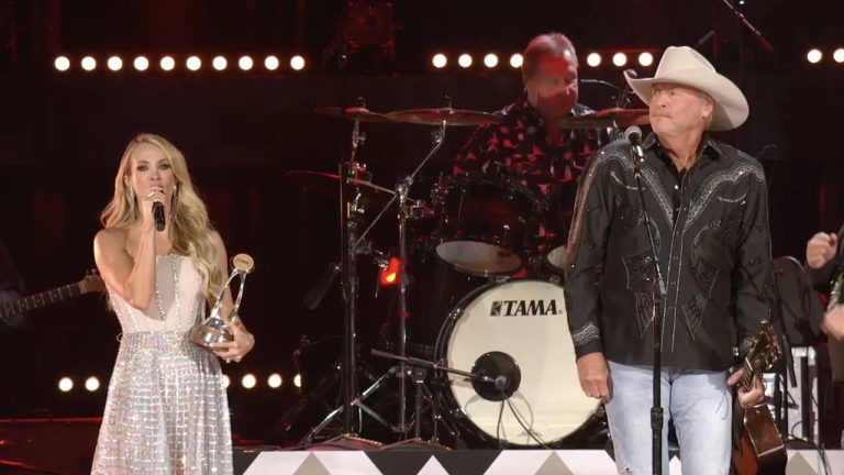 “Alan Jackson Honored by Carrie Underwood, Dierks Bentley, Jon Pardi & Lainey Wilson”