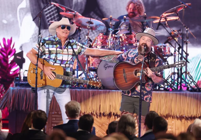 “CMA Awards Tribute: Kenny Chesney, Mac McAnally, Zac Brown Band & Alan Jackson Honor Jimmy Buffett”